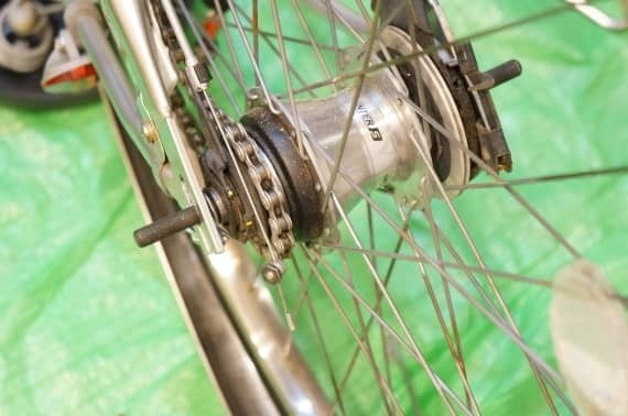 how_to_fix_bicycle_rear_tire_73_sh